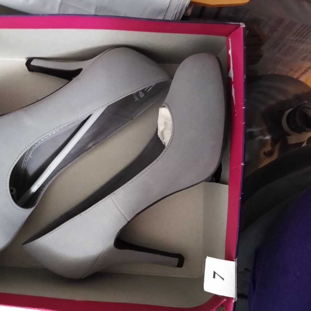 Brand New women's heels